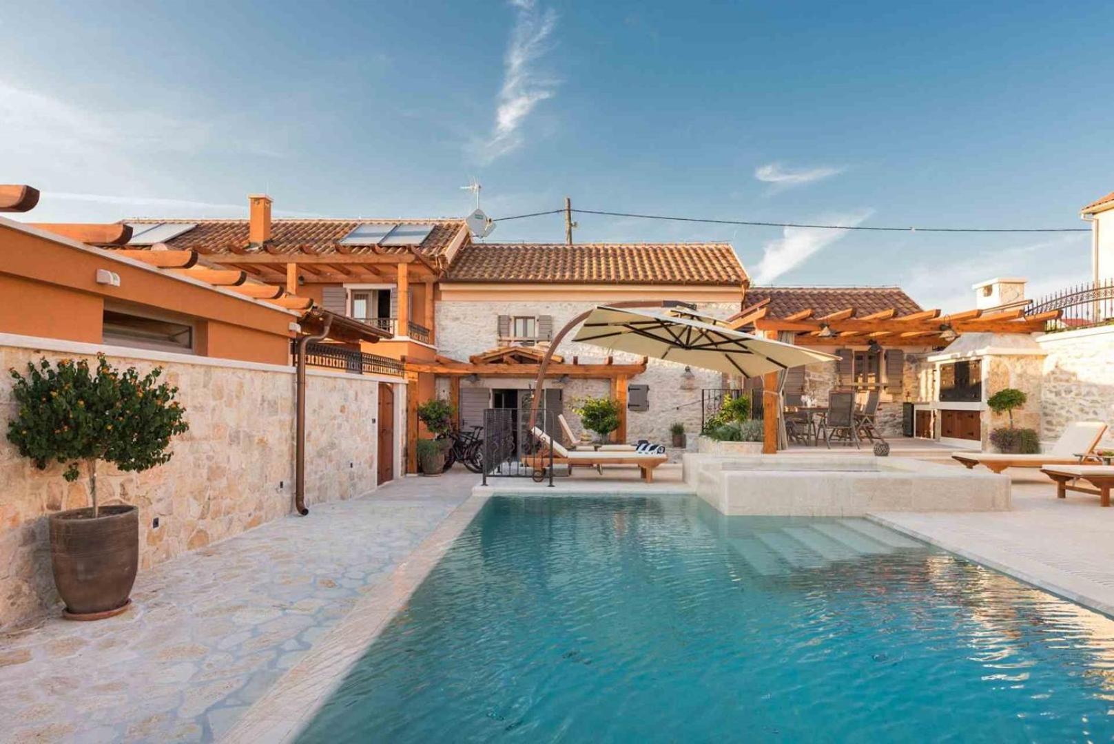 Luxury Villa Finessa Skradin 2 With Heated Pool, Jacuzzi And Sauna Bagian luar foto