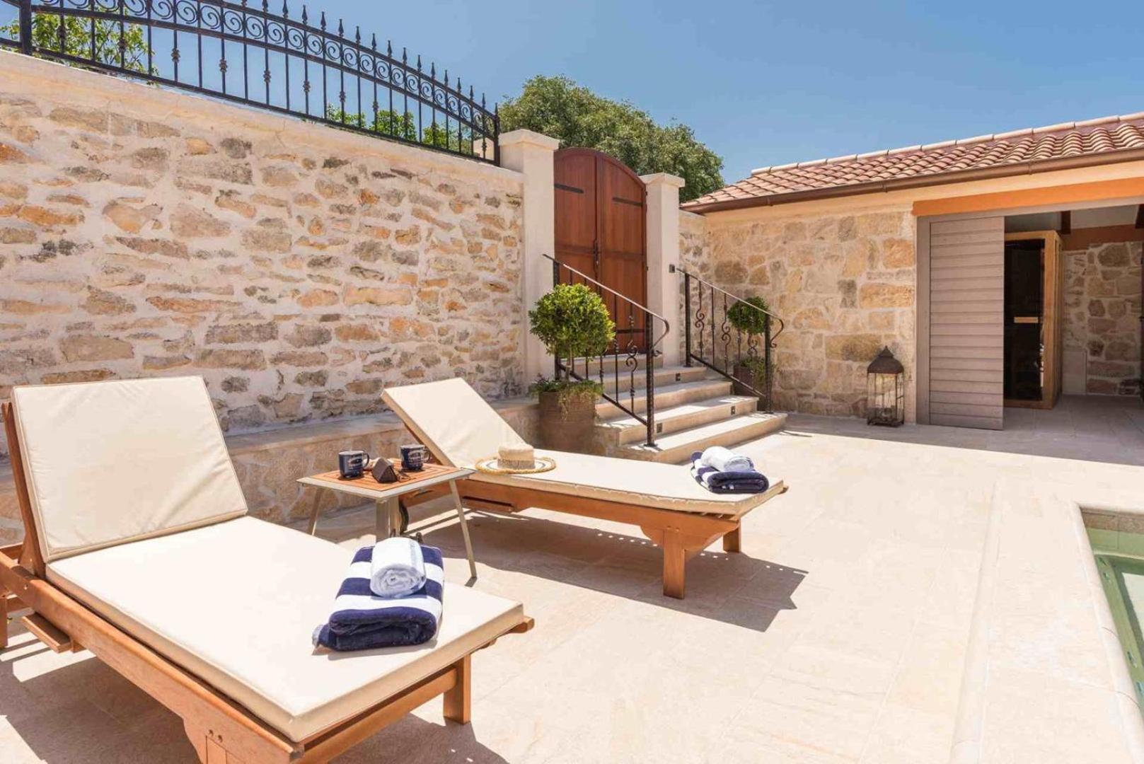 Luxury Villa Finessa Skradin 2 With Heated Pool, Jacuzzi And Sauna Bagian luar foto